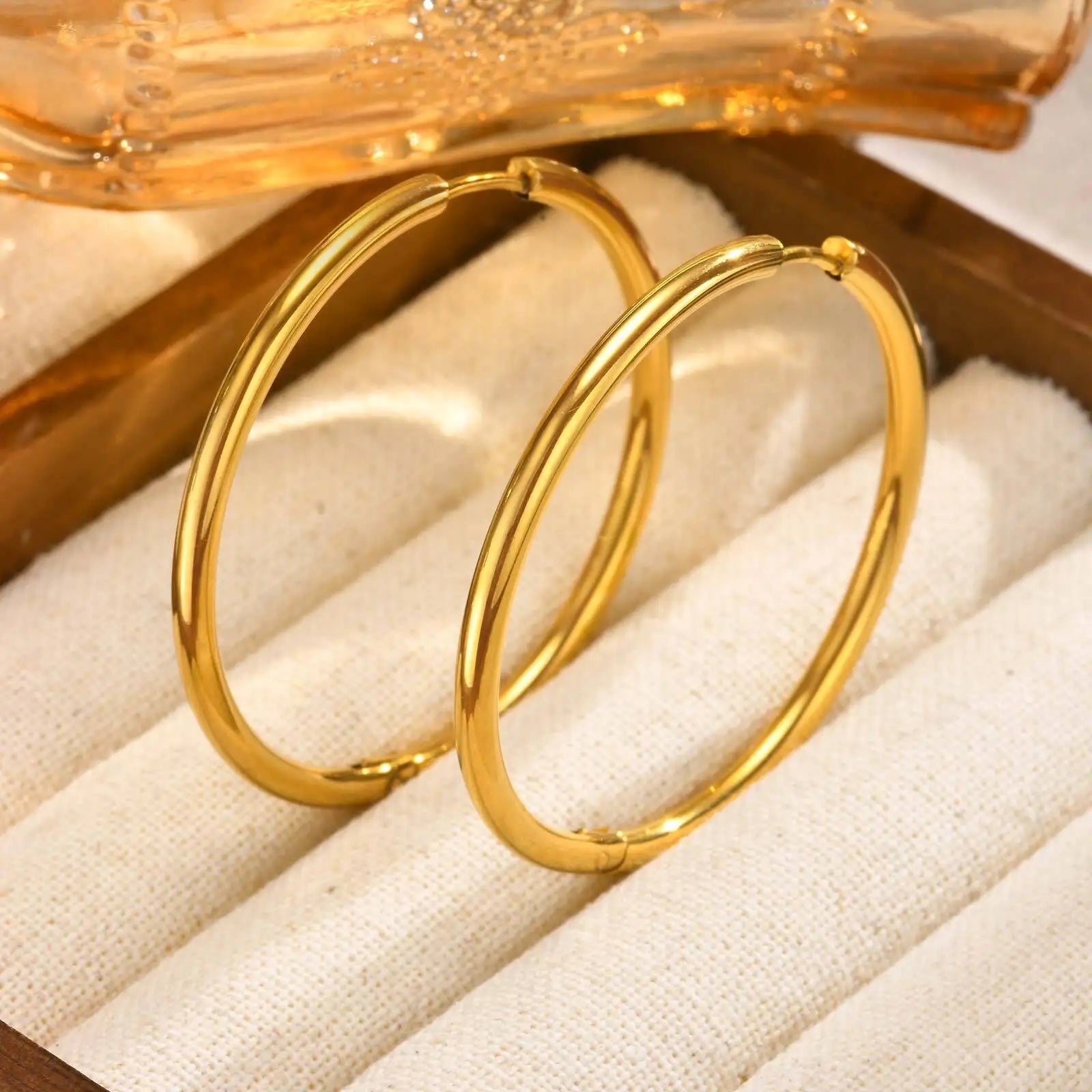 Minimalist Circle Hoop Earrings for Women, Simple Stainless Steel Round Huggies Earring