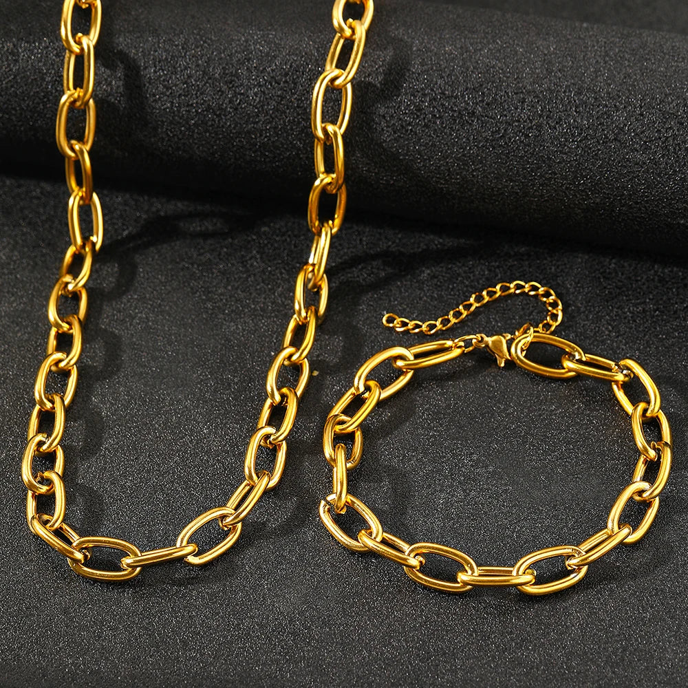 Minimalist Stainless Steel Necklace – Elegant Everyday Jewelry