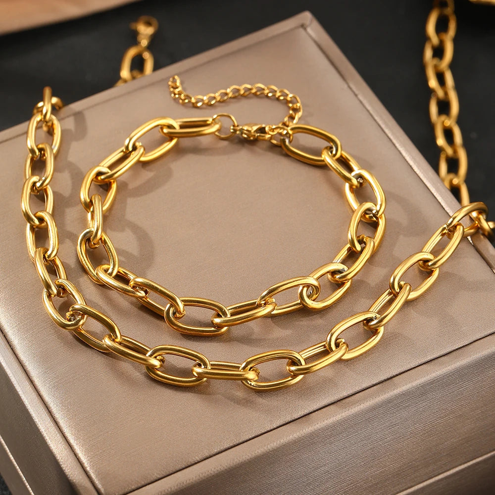 Minimalist Stainless Steel Necklace – Elegant Everyday Jewelry