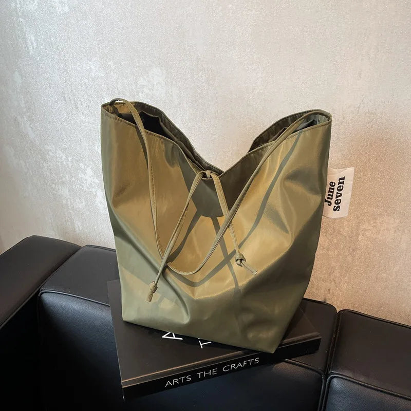 Minimalist Women’s Shoulder Bag – Large Capacity