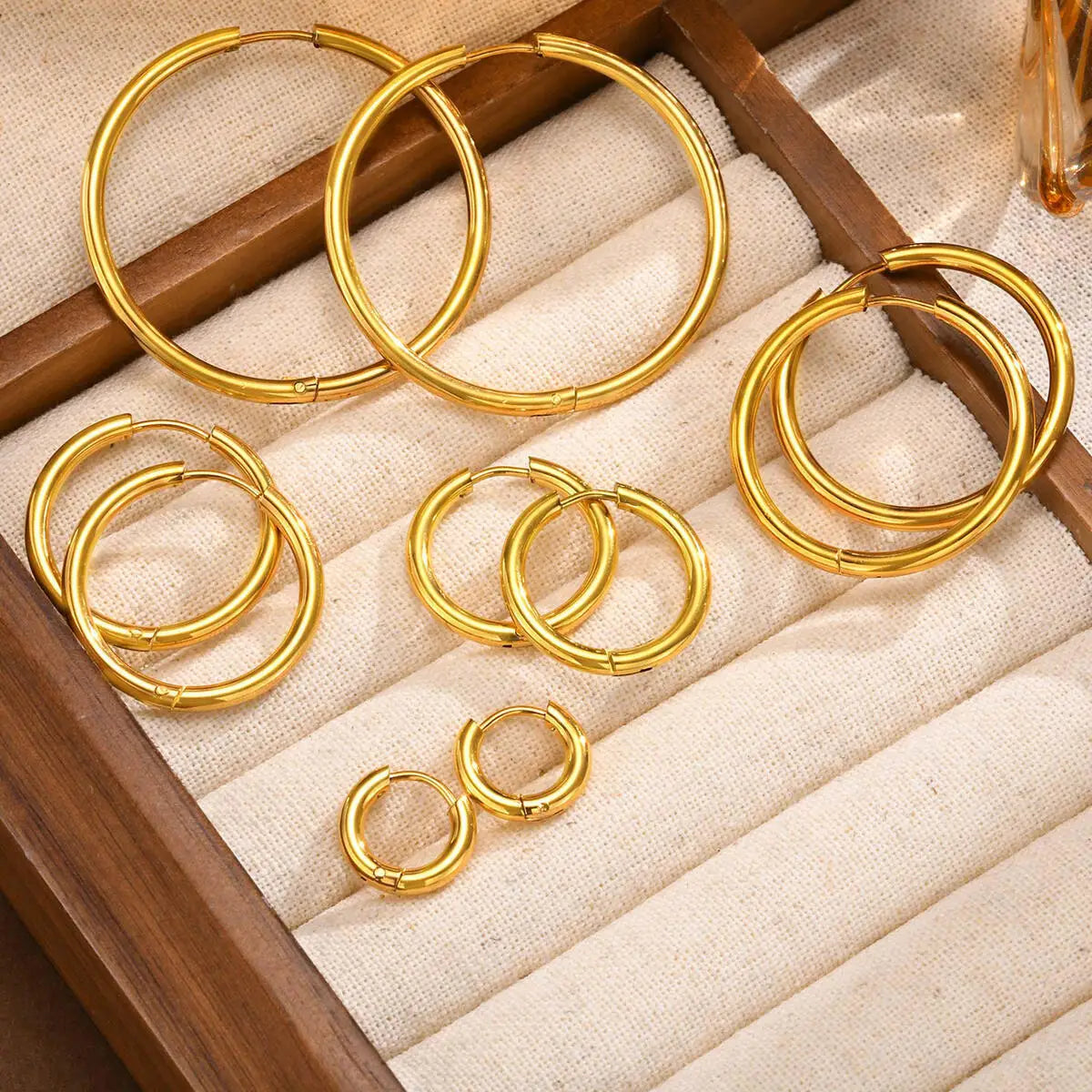Minimalist Circle Hoop Earrings for Women, Simple Stainless Steel Round Huggies Earring