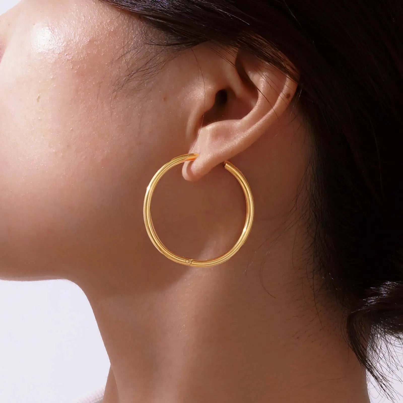 Minimalist Circle Hoop Earrings for Women, Simple Stainless Steel Round Huggies Earring